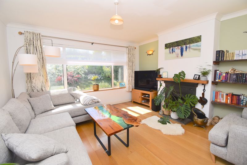 Sitting Room- click for photo gallery